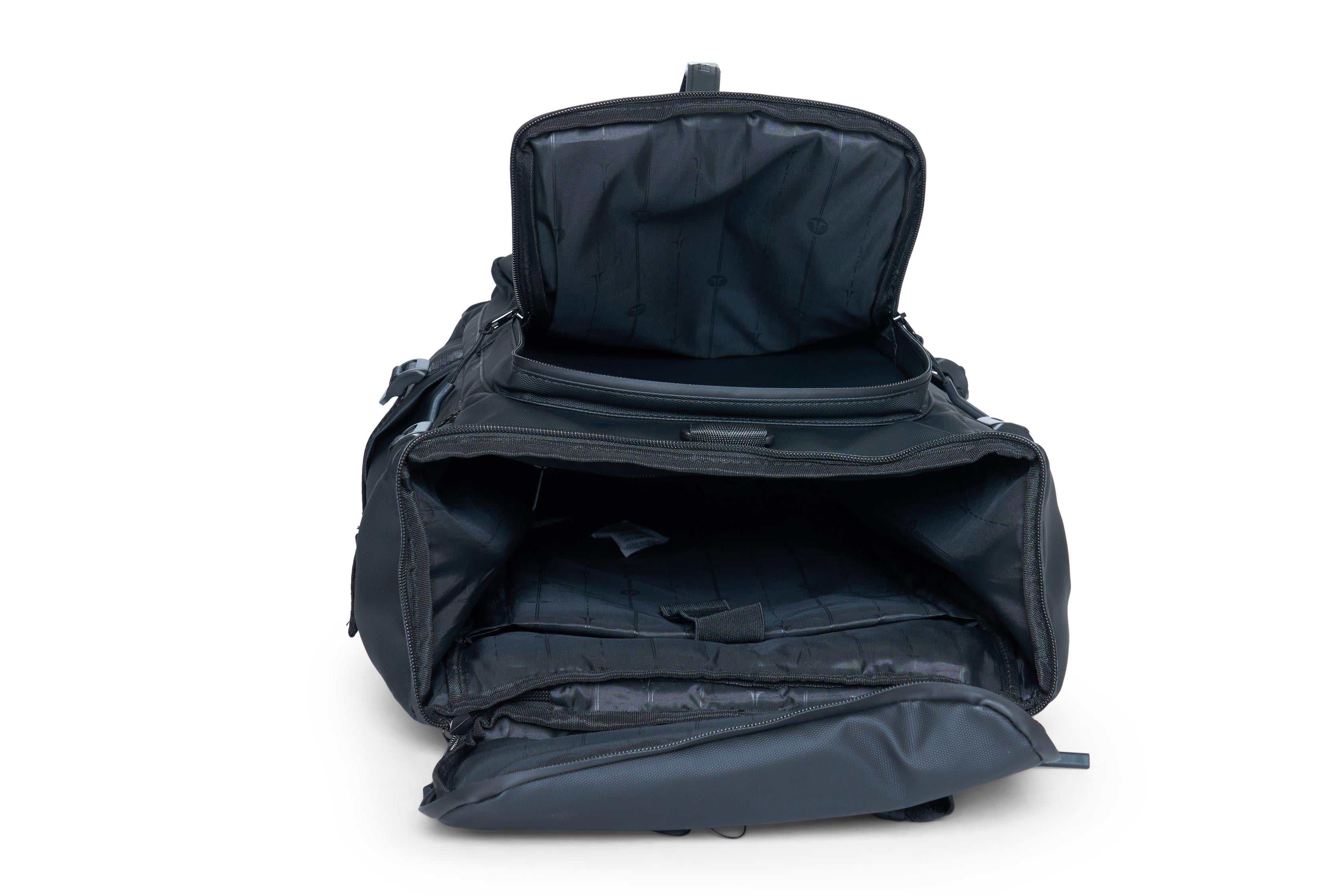 TRACK SHARK DUFFLE BAG