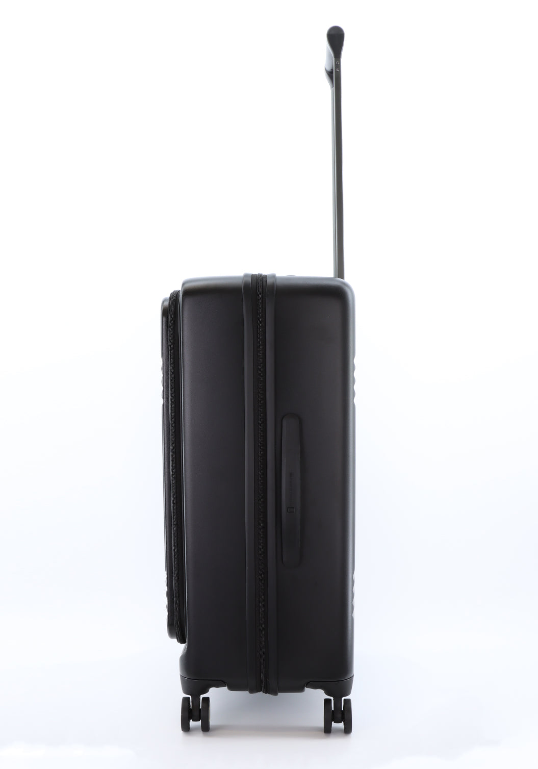 national-geographic-lodge-trolley_Mr_Luggage_Abu_Dhabi_UAE