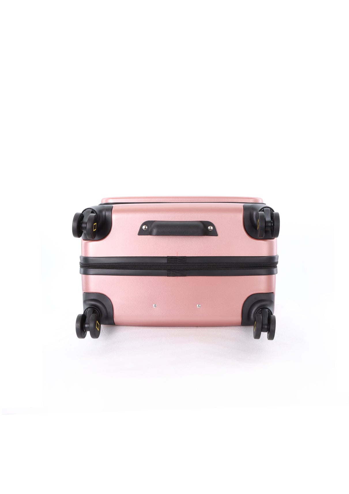 national-geographic-lodge-trolley_Mr_Luggage_Abu_Dhabi_UAE