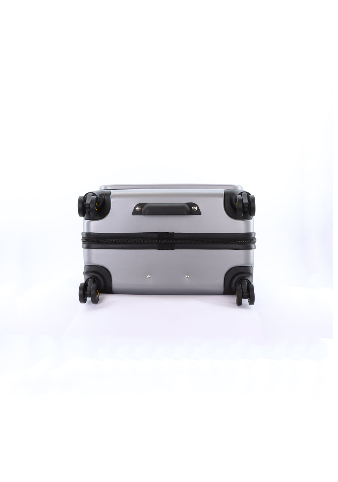 national-geographic-lodge-trolley_Mr_Luggage_Abu_Dhabi_UAE